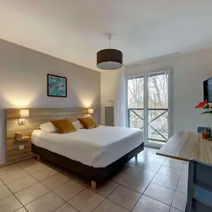 Zenitude Hôtel-résidences L'orée Du Parc Divonne-les-Bains